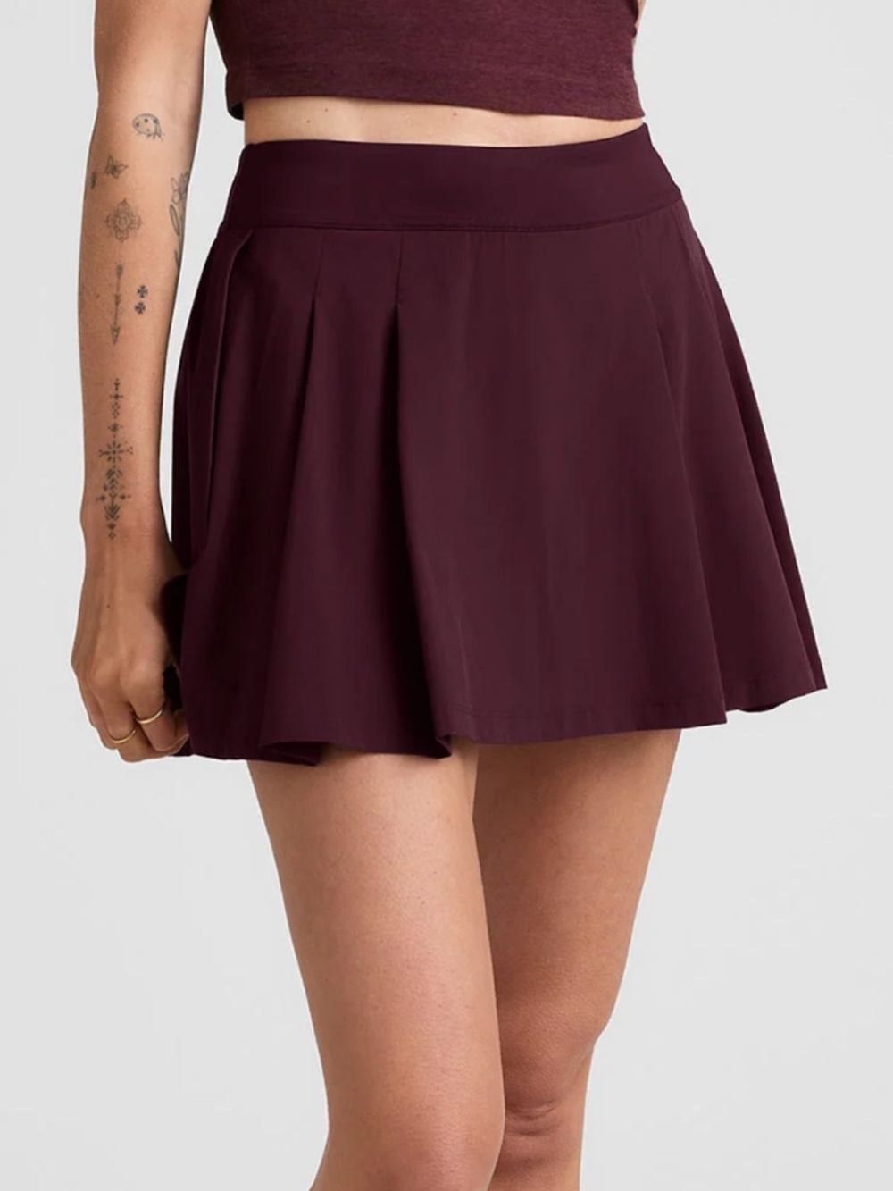Beyond Yoga "Score" Skirt in Dark Cherry, M